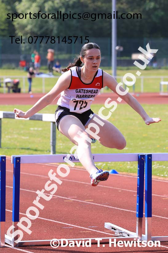 Womens Under-20s 400 metres hurdles, 2024 North Eastern Track and Field Champs., Middlesbrough.  Photo: David T. Hewitson/Sports for All Pics